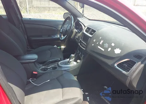 2011 Dodge Avenger Mainstreet z USA, uszkodzony, nr VIN 1B3BD1FB4BN585295